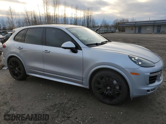 2016 Porsche Cayenne Turbo z VIN WP1AC2A22GLA88192, wystawiony jako Copart lot #86854034 z przebiegiem 42 288 mil mil oraz Szkoda całkowita • Salvage title. Historia ofert i sprzedaży dostępna na DreamBid. Obrazek 4.