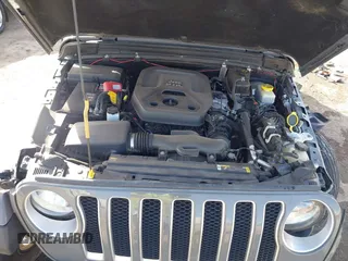 2021 Jeep Wrangler Unlimited Sahara Altitude z VIN 1C4HJXEN9MW645794, wystawiony jako IAAI lot #41807183 z przebiegiem 84 043 mil mil oraz . Historia ofert i sprzedaży dostępna na DreamBid. Obrazek 10.