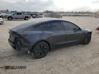 2024 Tesla Model 3 z VIN 5YJ3E1EA8RF726631, wystawiony jako Copart lot #43526145 z przebiegiem 12 980 mil mil oraz Czysty tytuł • Clean title. Historia ofert i sprzedaży dostępna na DreamBid. Obrazek 3.