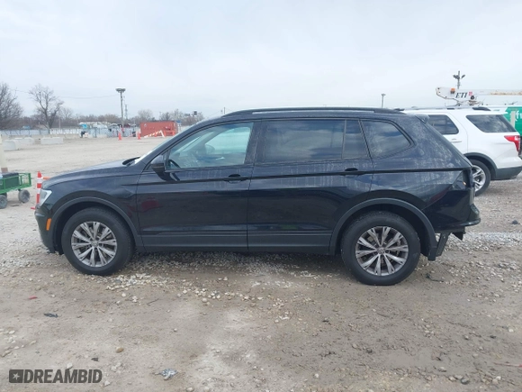 2018 Volkswagen Tiguan S with VIN 3VV0B7AX5JM109066, listed as a IAAI auction lot 41866569 with 83,448 mi miles. Bid and sale history available at carsss.com. Image 15.