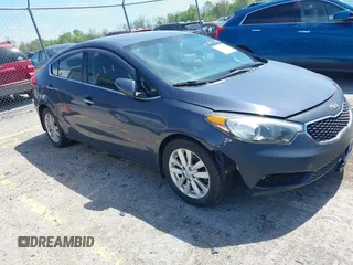 2015 Kia Forte EX with VIN KNAFX4A86F5262650, listed as a IAAI auction lot 42142228 with 170,583 mi miles. Bid and sale history available at carsss.com. Image 1.