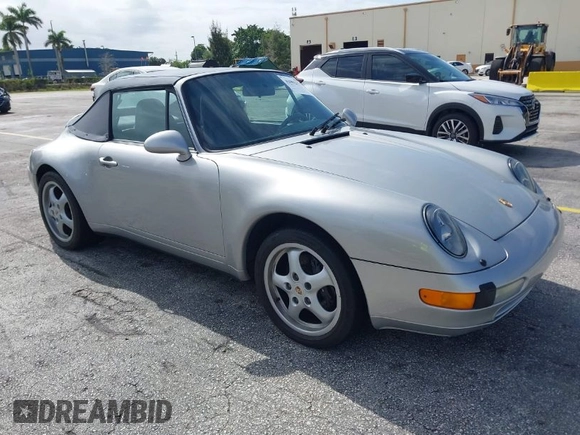 1998 Porsche 911 Carrera with VIN WP0CA2992WS340996, listed as a IAAI auction lot 42002177 with 47,222 mi miles. Bid and sale history available at carsss.com. Image 1.
