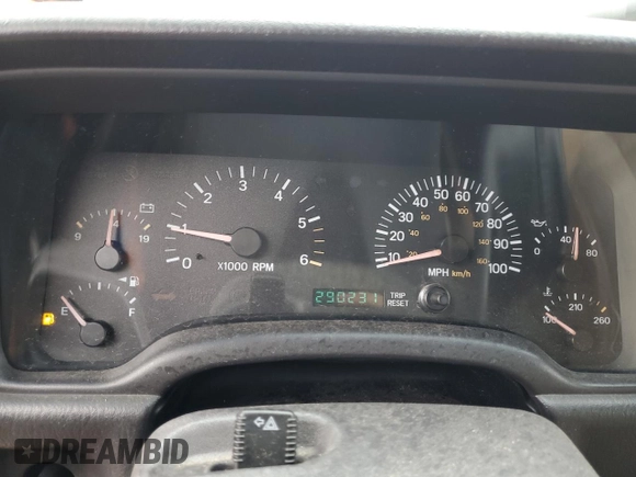 2000 Jeep Cherokee with VIN 1J4FF48S3YL149593, listed as a Copart auction lot 52489045 with 290,231 mi miles and Salvage title. Bid and sale history available at DreamBid. Image 9.