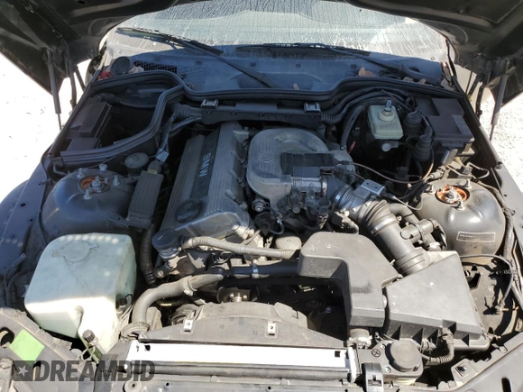 1998 BMW 3 Series Z3 1.9 with VIN 4USCH7336WLE08592, listed as a Copart auction lot 64323205 with 104,281 mi miles and Clean title. Bid and sale history available at DreamBid. Image 11.