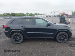 2019 Jeep Grand Cherokee Upland z VIN 1C4RJFAG5KC546426, wystawiony jako IAAI lot #42356098 z przebiegiem 101 480 mil mil oraz . Historia ofert i sprzedaży dostępna na DreamBid. Obrazek 13.