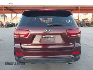 2019 Kia Sorento L z VIN 5XYPG4A32KG568841, wystawiony jako IAAI lot #41833435 z przebiegiem 103 426 mil mil oraz . Historia ofert i sprzedaży dostępna na DreamBid. Obrazek 16.
