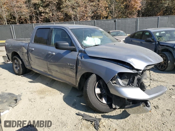 2019 Ram 1500 Big Horn z VIN 1C6RR7TT4KS606430, wystawiony jako Copart lot #47358895 z przebiegiem Nie podano mil oraz Szkoda całkowita • Salvage title. Historia ofert i sprzedaży dostępna na DreamBid. Obrazek 4.