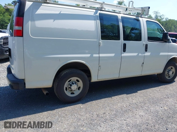 2017 Chevrolet Express Cargo with VIN 1GCWGAFF9H1268851, listed as a IAAI auction lot 42553603 with 231,252 mi miles and . Bid and sale history available at DreamBid. Image 4.