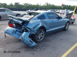 2007 Ford Mustang Deluxe with VIN 1ZVFT80N675294588, listed as a IAAI auction lot 42502168 with 121,562 mi miles and . Bid and sale history available at DreamBid. Image 4.