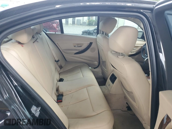 2013 BMW 3 Series 328i with VIN WBA3C1G58DNR48373, listed as a Copart auction lot 60780035 with 234,231 mi miles and Salvage title. Bid and sale history available at DreamBid. Image 10.