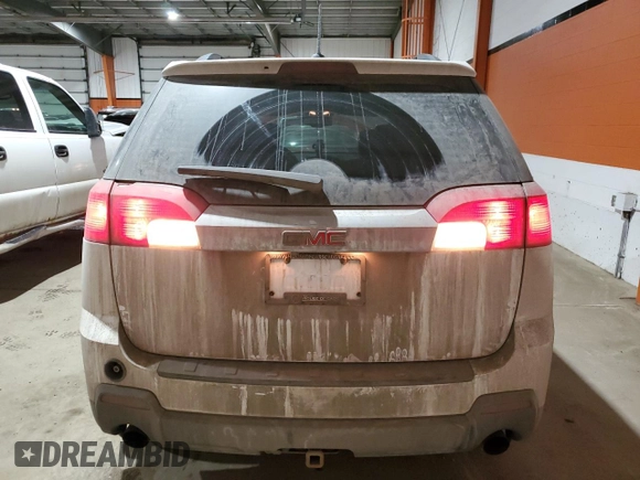 2015 GMC Terrain SLE z VIN 2GKFLWE36F6416453, wystawiony jako Copart lot #82140654 z przebiegiem 114 833 mil mil oraz Czysty tytuł • Clean title. Historia ofert i sprzedaży dostępna na DreamBid. Obrazek 6.