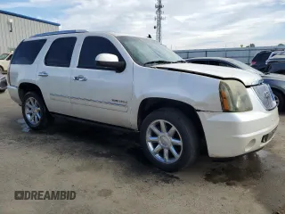 2012 GMC Yukon Denali with VIN 1GKS2EEF0CR181781, listed as a Copart auction lot 46370395 with 177,592 mi miles and Salvage Title. Bid and sale history available at carsss.com. Image 4.