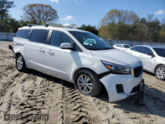 2016 Kia Sedona LX with VIN KNDMB5C17G6163863, listed as a Copart auction lot 52128745 with 165,416 mi miles and Salvage Title. Bid and sale history available at DreamBid. Image 4.