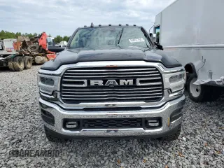 2022 Ram 3500 Laramie with VIN 3C63RRML8NG105102, listed as a Copart auction lot 69057754 with 76,734 mi miles and Clean Title. Bid and sale history available at carsss.com. Image 5.
