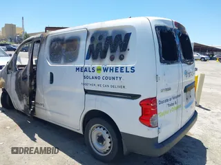 2017 Nissan NV200 S z VIN 3N6CM0KN5HK722530, wystawiony jako IAAI lot #42337572 z przebiegiem Nie podano mil oraz . Historia ofert i sprzedaży dostępna na DreamBid. Obrazek 3.