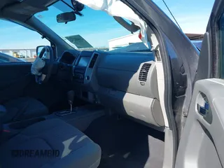 2021 Nissan Frontier SV z VIN 1N6ED0EBXMN721100, wystawiony jako IAAI lot #41585852 z przebiegiem 50 919 mil mil oraz . Historia ofert i sprzedaży dostępna na DreamBid. Obrazek 5.
