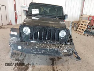2020 Jeep Wrangler Unlimited Sport Altitude с VIN 1C4HJXDG4LW120627, выставлен на аукционе IAAI как лот 41728593 с пробегом 63 565 миль миль и . История ставок и продаж доступна на DreamBid. Изображение 6.
