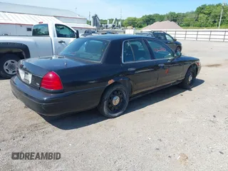 2008 Ford Police Interceptor z VIN 2FAHP71V88X125929, wystawiony jako IAAI lot #42625963 z przebiegiem 97 155 mil mil oraz . Historia ofert i sprzedaży dostępna na DreamBid. Obrazek 4.