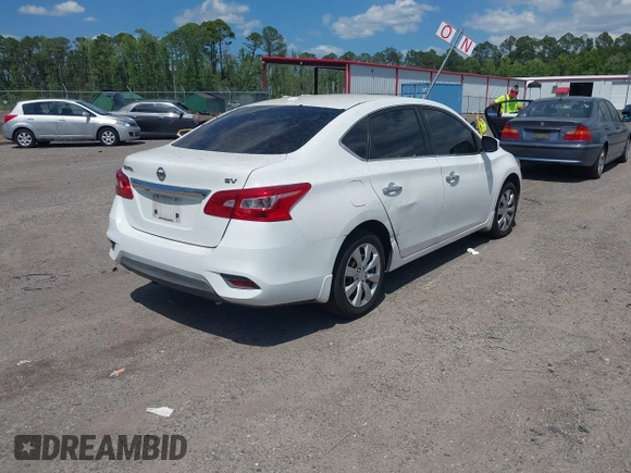 2017 Nissan Sentra S с VIN 3N1AB7AP2HY399582, выставлен на аукционе IAAI как лот 42202940 с пробегом 187 470 миль миль и . История ставок и продаж доступна на DreamBid. Изображение 4.