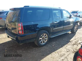 2010 GMC Yukon XL Denali with VIN 1GKUKMEF4AR156236, listed as a IAAI auction lot 40818388 with 252,031 mi miles. Bid and sale history available at carsss.com. Image 4.