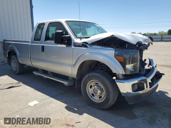 2015 Ford F-250 XLT z VIN 1FT7X2B67FEC98288, wystawiony jako Copart lot #56031615 z przebiegiem 99 928 mil mil oraz Czysty tytuł • Clean title. Historia ofert i sprzedaży dostępna na DreamBid. Obrazek 4.