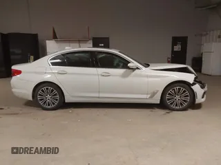 2020 BMW 5 Series 540i xDrive z VIN WBAJS3C0XLWW78586, wystawiony jako IAAI lot #41380055 z przebiegiem 44 310 mil mil oraz . Historia ofert i sprzedaży dostępna na DreamBid. Obrazek 12.