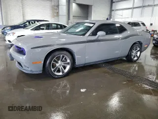 2017 Dodge Challenger SXT z VIN 2C3CDZAG8HH613593, wystawiony jako Copart lot #71003954 z przebiegiem 89 441 mil mil oraz Szkoda całkowita • Salvage title. Historia ofert i sprzedaży dostępna na DreamBid. Obrazek 1.