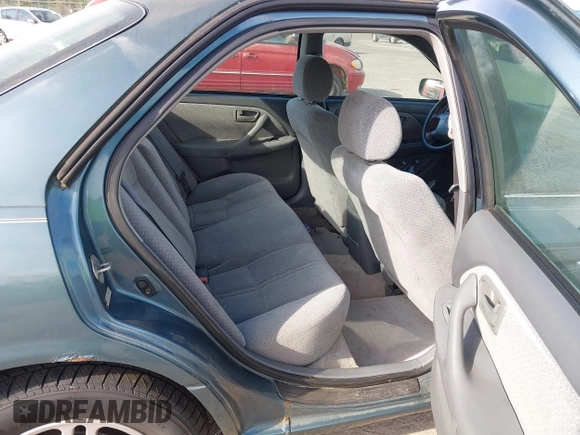 2001 Toyota Camry CE with VIN 4T1BG28K91U852861, listed as a IAAI auction lot 41912480 with 217,404 mi miles. Bid and sale history available at carsss.com. Image 8.