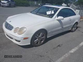 2008 Mercedes-Benz CLK 350 с VIN WDBTJ56H28F253753, выставлен на аукционе IAAI как лот 42525405 с пробегом Не указан миль и . История ставок и продаж доступна на DreamBid. Изображение 17.