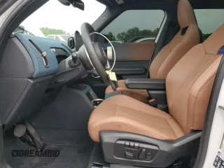 2025 MINI Countryman z VIN WMZ23GA07S7R50762, wystawiony jako Copart lot #58140805 z przebiegiem 22 188 mil mil oraz Szkody całkowita. Historia ofert i sprzedaży dostępna na DreamBid. Obrazek 7.