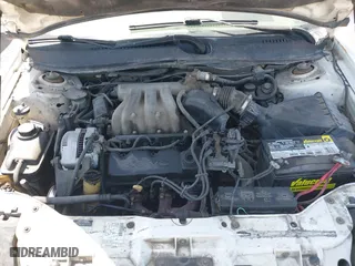 2000 Ford Taurus SES with VIN 1FAFP55U0YA264104, listed as a IAAI auction lot 42006518 with 245,838 mi miles. Bid and sale history available at carsss.com. Image 9.