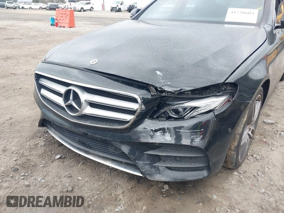 2018 Mercedes-Benz E-Class E 300 with VIN WDDZF4JB1JA454711, listed as a IAAI auction lot 41730604 with 127,985 mi miles. Bid and sale history available at carsss.com. Image 6.