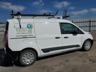 2015 Ford Transit Connect XL z VIN NM0LS7E71F1180773, wystawiony jako Copart lot #63797755 z przebiegiem 76 992 mil mil oraz Czysty tytuł • Clean title. Historia ofert i sprzedaży dostępna na DreamBid. Obrazek 3.