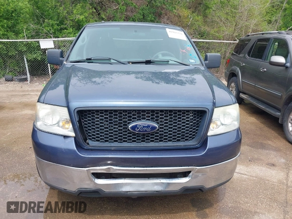 2006 Ford F-150 XLT with VIN 1FTPW12586FA36195, listed as a IAAI auction lot 41943376 with 158,320 mi miles. Bid and sale history available at carsss.com. Image 6.