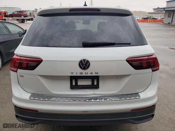 2022 Volkswagen Tiguan SE with VIN 3VV3B7AX2NM029050, listed as a Copart auction lot 84957944 with 43,754 mi miles and Salvage Title. Bid and sale history available at carsss.com. Image 6.