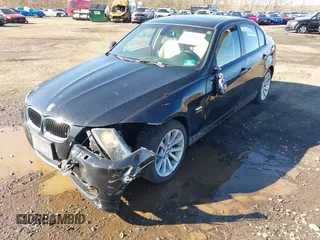 2011 BMW 3 Series 328i xDrive z VIN WBAPK7C51BA970796, wystawiony jako IAAI lot #41886963 z przebiegiem 143 619 mil mil oraz . Historia ofert i sprzedaży dostępna na DreamBid. Obrazek 6.