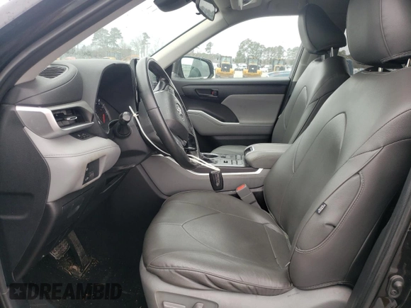 2020 Toyota Highlander LE with VIN 5TDBZRBH1LS020524, listed as a Copart auction lot 47814025 with 245,534 mi miles and Clean title. Bid and sale history available at DreamBid. Image 7.