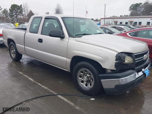 2006 Chevrolet Silverado 1500 LS with VIN 1GCEC19X96Z271646, listed as a IAAI auction lot 41412231 with 213,065 mi miles. Bid and sale history available at carsss.com. Image 1.