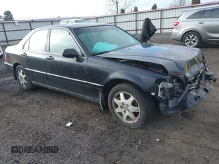 2002 Acura RL with VIN JH4KA96502C011187, listed as a IAAI auction lot 41324456 with 181,284 mi miles. Bid and sale history available at carsss.com. Image 1.
