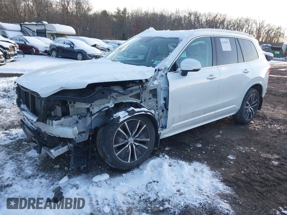 2020 Volvo XC90 Momentum with VIN YV4102PK5L1588674, listed as a IAAI auction lot 41381941 with 26 mi miles. Bid and sale history available at carsss.com. Image 2.