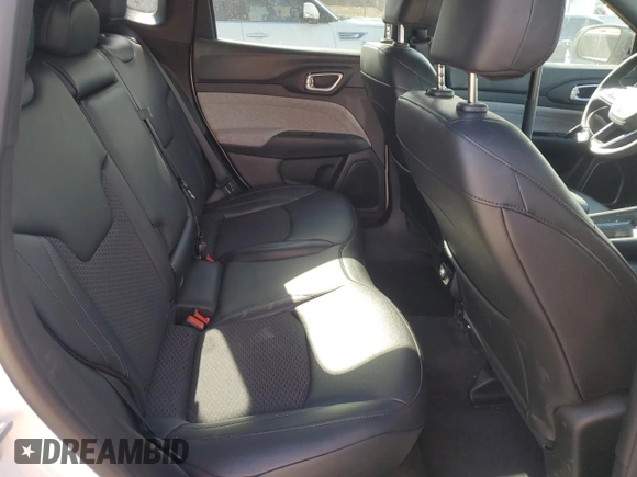 2025 Jeep Compass Latitude с VIN 3C4NJDBN3ST555355, выставлен на аукционе Copart как лот 59007635 с пробегом 5 355 миль миль и Списание • Salvage title. История ставок и продаж доступна на DreamBid. Изображение 11.