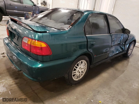 1999 Honda Civic VP with VIN 2HGEJ661XXH512023, listed as a Copart auction lot 82423514 with 111,852 mi miles and Salvage Title. Bid and sale history available at carsss.com. Image 3.