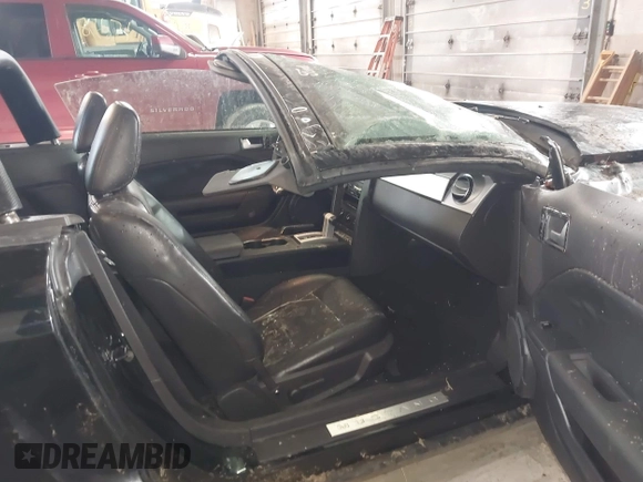 2005 Ford Mustang Deluxe with VIN 1ZVHT84N755243052, listed as a IAAI auction lot 41881137 with 109,366 mi miles and . Bid and sale history available at DreamBid. Image 5.