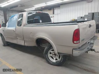 1998 Ford F-150 Standard with VIN 1FTZX18W6WKA83626, listed as a IAAI auction lot 40625179 with 343,403 mi miles. Bid and sale history available at carsss.com. Image 3.