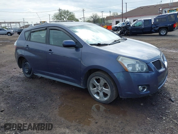 2009 Pontiac Vibe with VIN 5Y2SM67069Z422076, listed as a IAAI auction lot 42158045 with 180,568 mi miles. Bid and sale history available at carsss.com. Image 1.