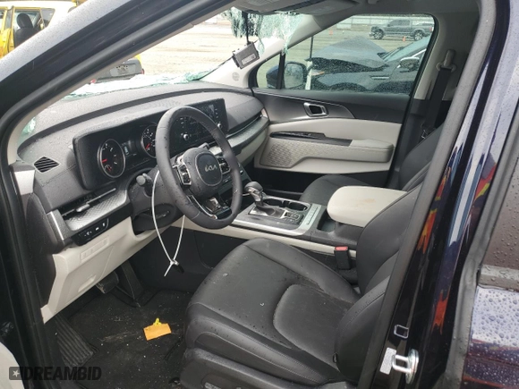 2024 Kia Carnival LX with VIN KNDNB4H33R6442142, listed as a Copart auction lot 71405804 with 3,056 mi miles and Salvage Title. Bid and sale history available at carsss.com. Image 7.
