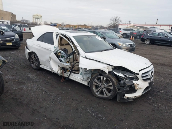 2016 Mercedes-Benz E-Class E 350 Sport with VIN WDDHF5KB6GB237450, listed as a IAAI auction lot 41297976 with 60,573 mi miles. Bid and sale history available at carsss.com. Image 1.