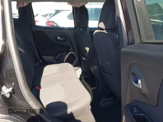 2017 Jeep Renegade Latitude z VIN ZACCJBBB6HPG55080, wystawiony jako IAAI lot #42179742 z przebiegiem 59 620 mil mil oraz . Historia ofert i sprzedaży dostępna na DreamBid. Obrazek 8.