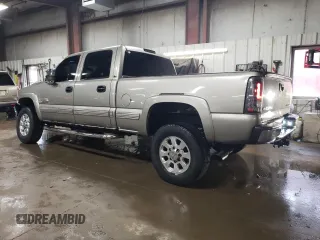 2002 Chevrolet Silverado 1500HD LT z VIN 1GCGK13U12F107247, wystawiony jako Copart lot #51386725 z przebiegiem 201 242 mil mil oraz Szkoda całkowita • Salvage title. Historia ofert i sprzedaży dostępna na DreamBid. Obrazek 2.