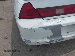 2000 Honda Accord EX z VIN 1HGCG2251YA001209, wystawiony jako IAAI lot #42099260 z przebiegiem 216 112 mil mil oraz . Historia ofert i sprzedaży dostępna na DreamBid. Obrazek 6.